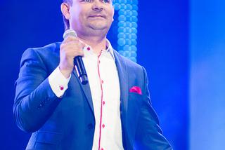 ZENON MARTYNIUK, AKCENT