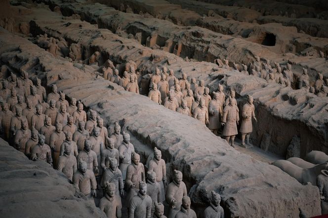 Turysta dał susa i zniszczył słynny zabytek! Szokujące nagranie