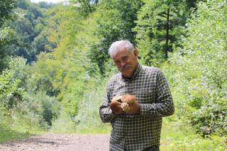 Bieszczady. Leśniczy wychodzi do lasu i nóż mu się w kieszeni otwiera! 