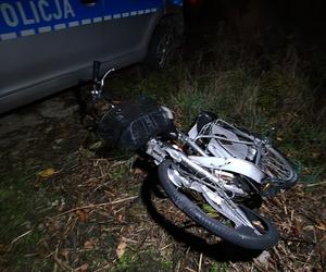 Dramatyczny wypadek pod Jaktorowem. Czołowe zderzenie mercedesa i rowerzysty. Kolarz zginął na miejscu