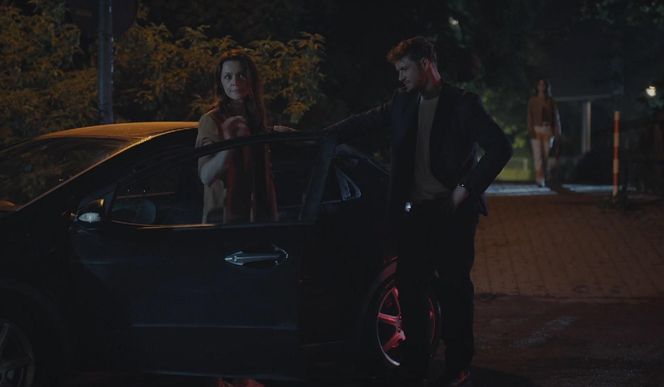 M jak miłość odc. 1887. Martyna (Magdalena Turczeniewicz), Marcin (Mikołaj Roznerski)