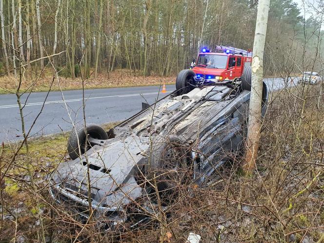 Koszmarny wypadek niedaleko Torunia. Nie żyje motocyklista