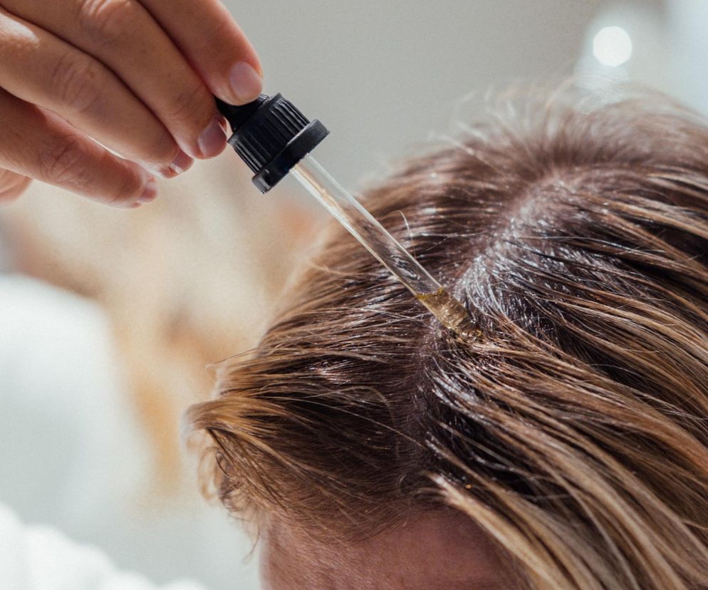 Ten olejek przyspieszy wzrost włosów. Źródło witamin i kwasów tłuszczowych