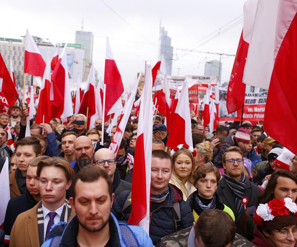 Marsz Niepodległości 2023 w Warszawie. Mamy ZDJĘCIA ze stołecznych ulic! GALERIA część 1