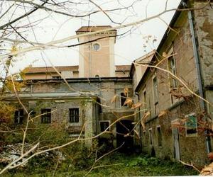 Chcą uratować zabytkowy pałac w powiecie ostródzkim. Potrzebna jest gigantyczna suma pieniędzy [ZDJĘCIA]