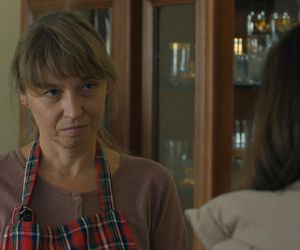 Barwy szczęścia, odcinek 3186. Krystyna Szymańska (Agata Pruchniewska), Kasia (Katarzyna Glinka)