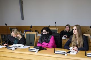 Rozpoczął się proces rajdowca Leszka K. Oskarżony nie pojawił się na sali. Sędzia nie pozwoliła na odroczenie rozprawy