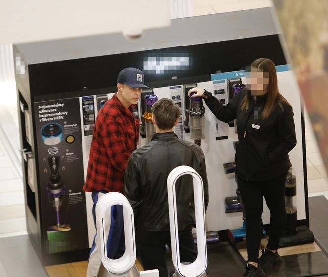Maciej Zakościelny - męska wyprawa po odkurzacz
