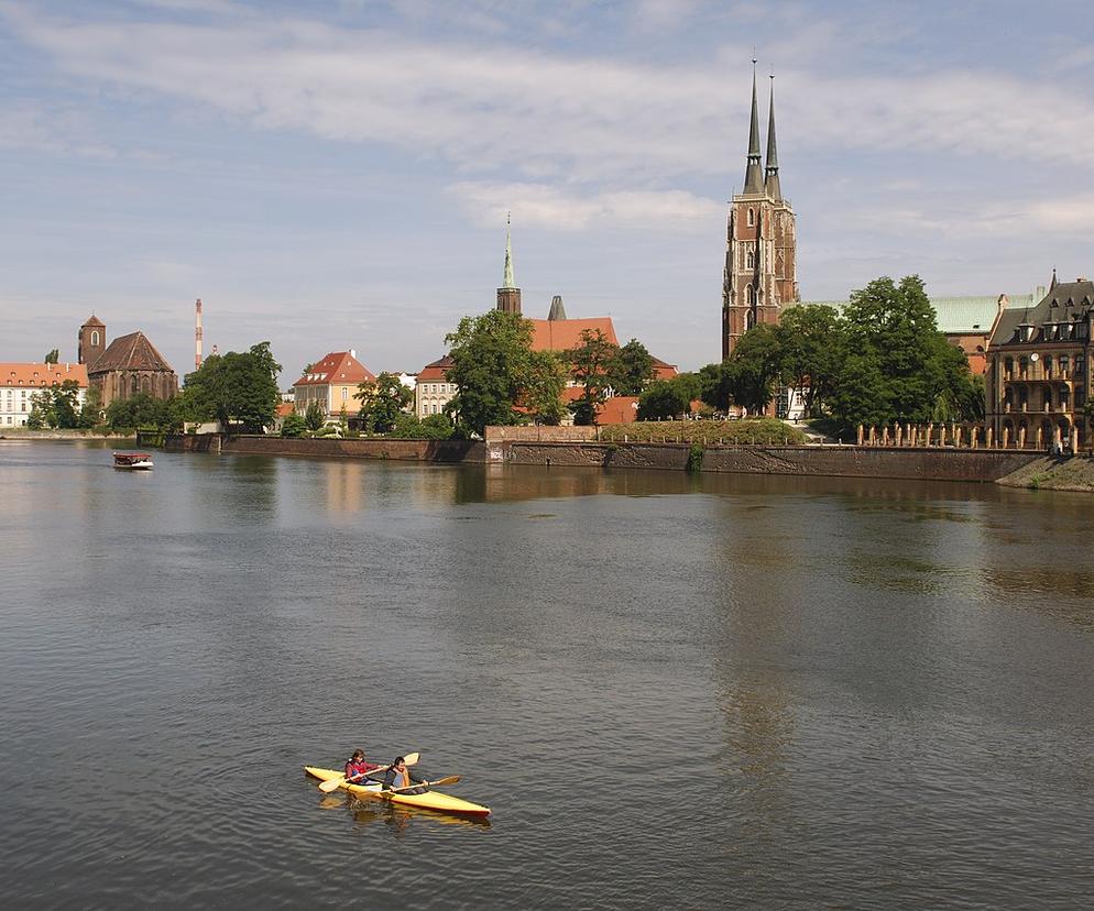 Rejsy po Odrze. Ile trwają i ile kosztują? Statki we Wrocławiu, Szczecinie i innych