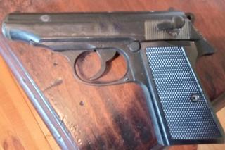 Groził bronią sąsiadowi. 66-latek z policyjnym dozorem