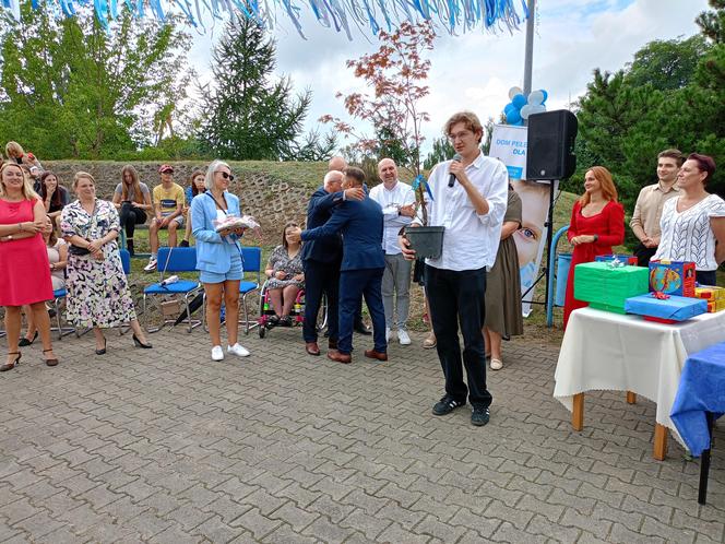 Jubileusz 25-lecia siedleckiej SOS Wioski Dziecięcej był okazją do wspólnej zabawy i wręczenia prezentów i pamiątek dla osób zaangażowanych w program