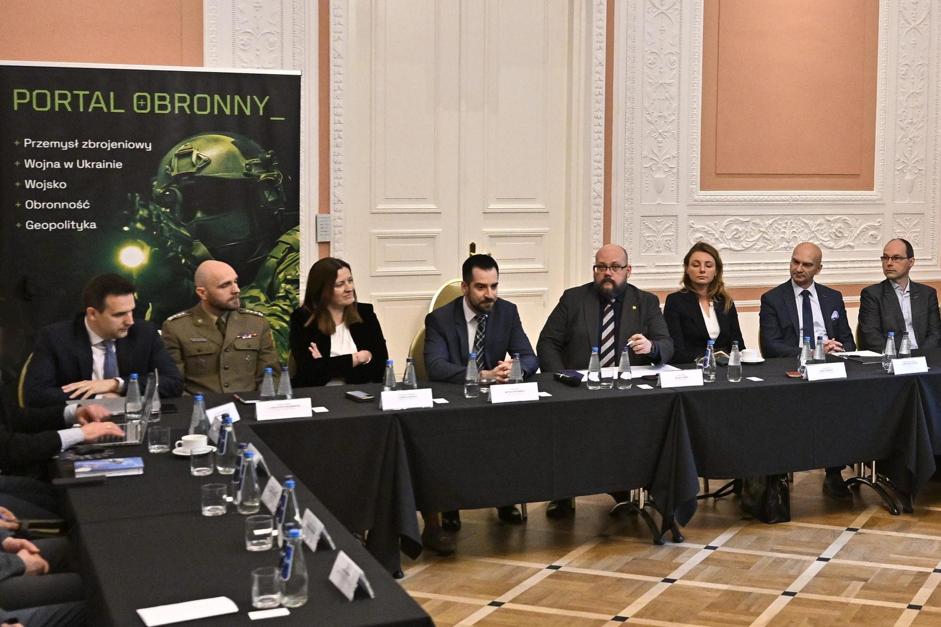 Debata Satelitarna Portal Obronny