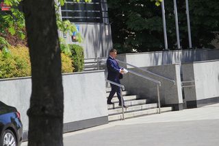 Mentzen wychodzi z MON