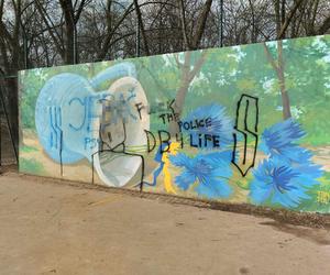 Mural w Parku Szczęśliwickim zniszczony