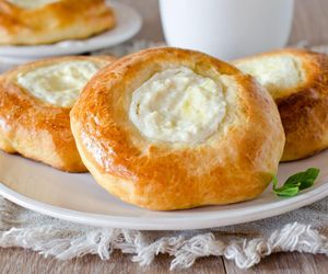 Znalazłam przedwojenny przepis na drożdżówki z serem. Teraz piekę je jak Maria Disslowa 