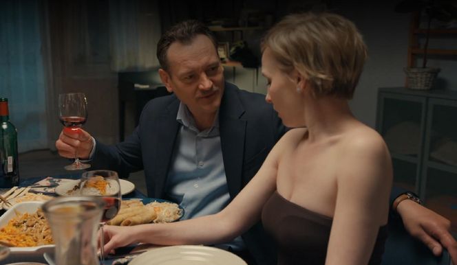 Barwy szczęścia odc. 3249. Sonia (Weronika Nockowska), Robert Stefaniak (Paweł Ławrynowicz)