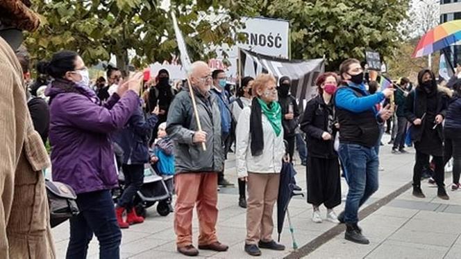 Strajk Kobiet we Wrocławiu. Protest przeciw zakazowi aborcji
