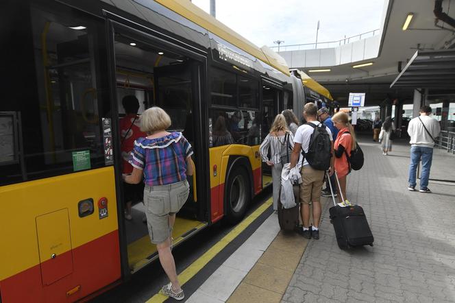 Wsiadanie / wysiadanie z autobusów czy metra