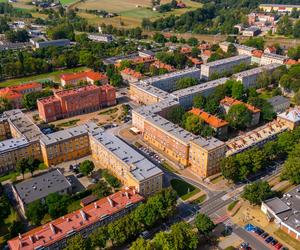 Osiedle A w Tychach i plac świętej Anny