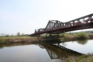 Remont zabytkowego mostu w Ścinawie