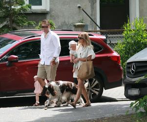 Kasia Tusk z rodziną i psem Portosem odwiedziła rodziców