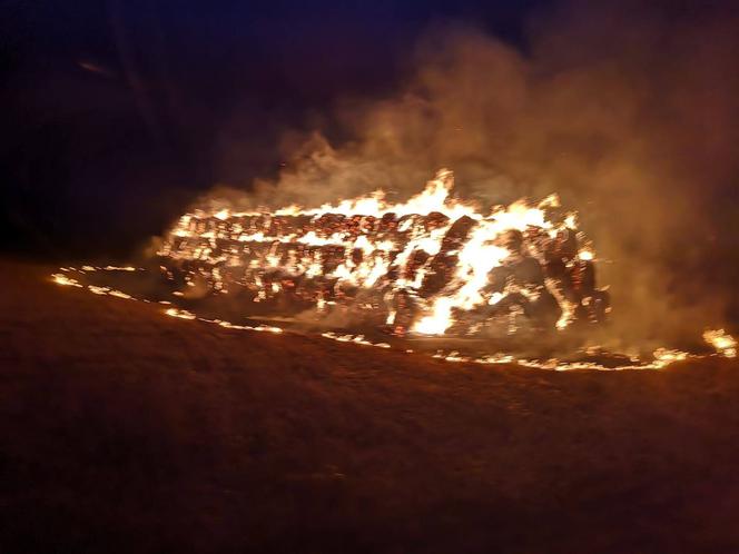 Ogromny pożar stogu słomy w Mąkowarsku!