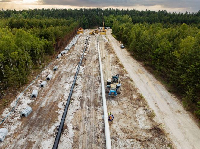 Budowa gazociągu Oświęcim - Tworzeń