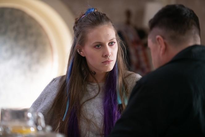 Na Wspólnej, odcinek 3094: Daria rozprawi się z kochanką Sławka! Obrzuci Tanię najgorszymi wyzwiskami - ZWIASTUN