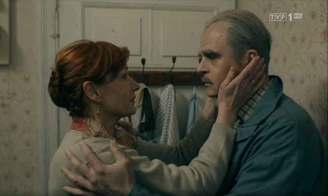 Stulecie Winnych  4, odcinek 41 (2): Mania (Magdalena Walach), Ryszard (Piotr Rogucki)