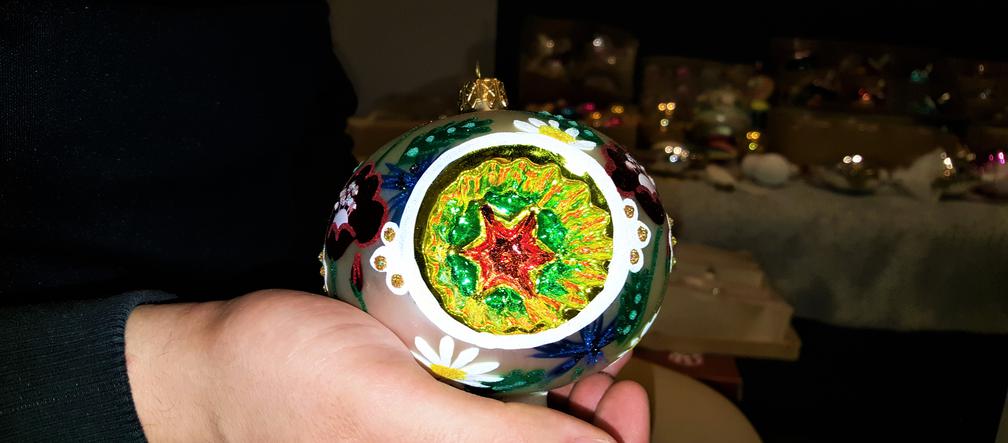 Bydgoszczanin kolekcjonuje bombki z czasów PRL
