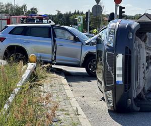 Potworny wypadek pod Legionowem, troje dzieci w szpitalu