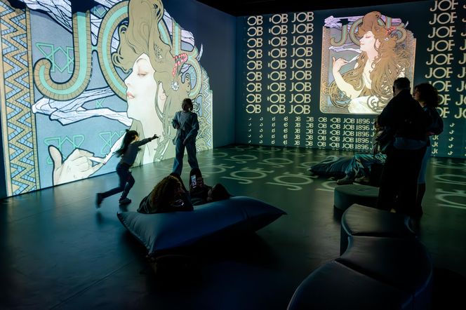 Alfons Mucha w Art Box Experience