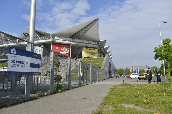 Ruszyły szczepienia na stadionie Legii