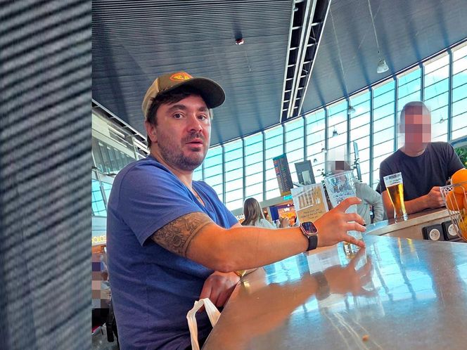 Daniel Martyniuk na lotnisku