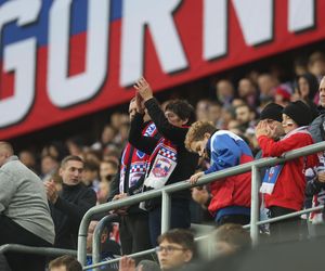 Górnik Zabrze zmierzył się z Zagłębiem Lubin. Kibice rozgrzewali piłkarzy z trybun