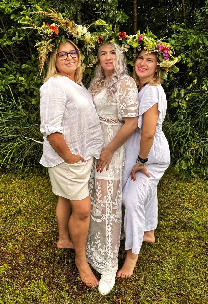 Wyjątkowe „Morsowe Wianki” ekipy "Mors Może Więcej" nad zalewem w Wąchocku. Było magicznie