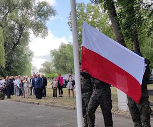 Nadanie sztandaru dla 16 WOG