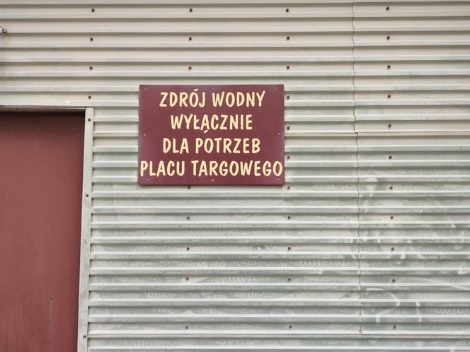 Os. Wandy, Nowa Huta, Kraków. Targowisko przy ul. Bulwarowej