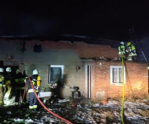 Pomorskie. Tragiczny pożar domu w Łebczu. Zginęła 60-letnia kobieta