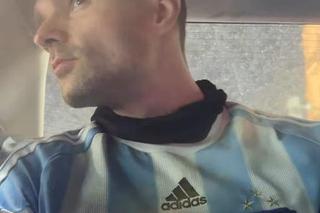 Marcin Banot wspina się na wieżowiec w Buenos Aires