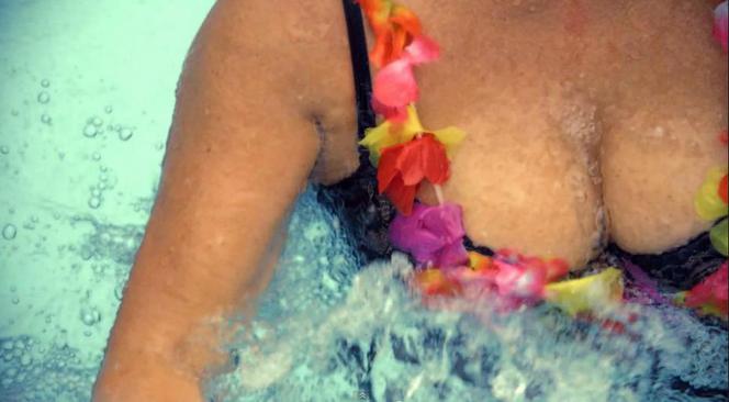 klapsy w rytmie disco.