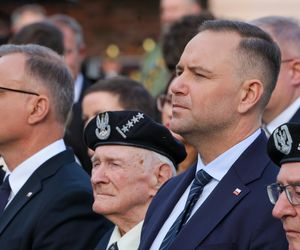 81. rocznica Powstania Warszawskiego. Uroczysta msza święta na pl. Krasińskich