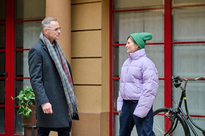 Na Wspólnej, odc. 3778: Damian (Waldemar Błaszczyk), Martyna (Anna Kózka) 