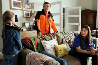 Barwy szczęścia odc. 2900. Agata (Natalia Zambrzycka), Hubert (Marek Molak), Marysia (Nina Szumowska)