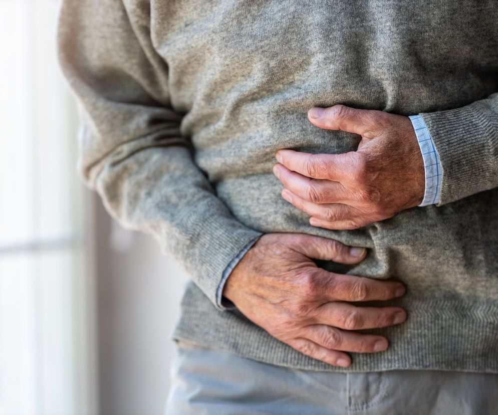 Tak daje o sobie znać stłuszczenie wątroby. Tych 2 objawów nie lekceważ