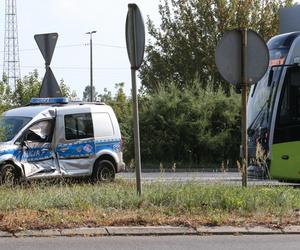 Wypadek radiowozu i tramwaju. Policjanci z Gorzowa w szpitalu