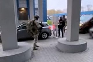 Skrępowali Zygmunta i uduszony. Sprawcy splądrowali jego mieszkanie. Wpadli po 19 latach