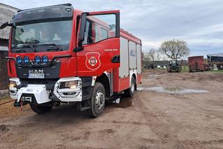 Mieli tylko rozwieźć wodę, a powitali na świecie Florka. Niecodzienna akcja strażaków z OSP