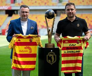 Jagiellonia Białystok zaprezentowała stroje na sezon 2024/25