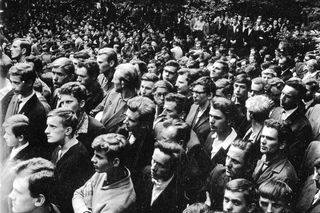 Komunistyczne władze niechętnie patrzyły na pielgrzymki do Piekar Śląskich. Wygrała męska niezłomność